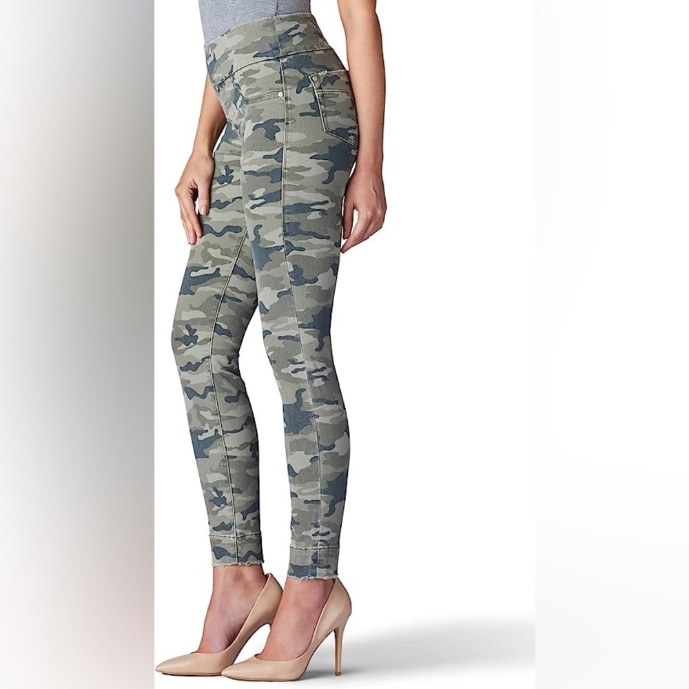 Rock & Republic Denim Rx Fever Stretch Jean Legging | 14L | Green Camo | Pull On